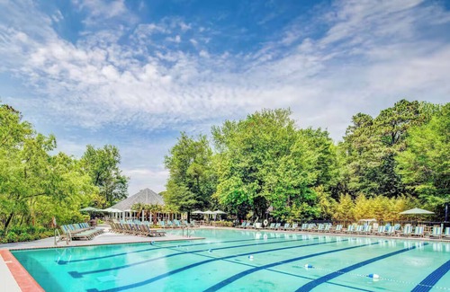 Sea Scape Apartment | Hilton Vacation Club Beachwoods Kitty Hawk - 1 BR 1king/1queen Suite - Balcony