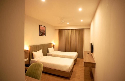 Palakkad Hotel | HILUX COURTYARD