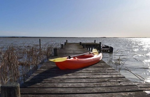 Nangkita House | "Hindmarsh Hideaway " - Private Jetty - Pet Friendly