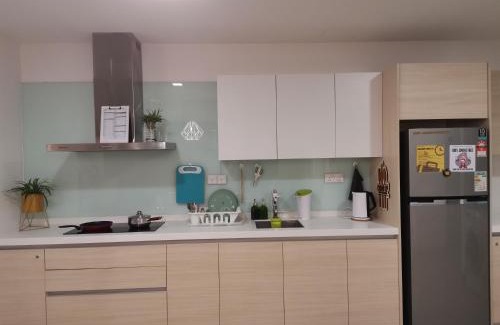 Shah Alam Apartment | HINODE Geniehome 3BR free WIFI and CARPARK at Utropolis Shah Alam