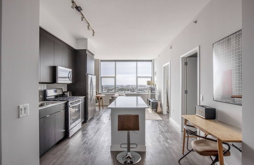 The Loop Apartment | Hip South Loop 1BR w/Gym & Game Room, nr Top Schools, by Blueground