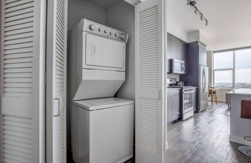 The Loop Apartment | Hip South Loop 1BR w/Gym & Game Room, nr Top Schools, by Blueground