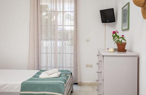 Moutsouna Apartment | Hippocampus Apartments 2 min walk from the beach
