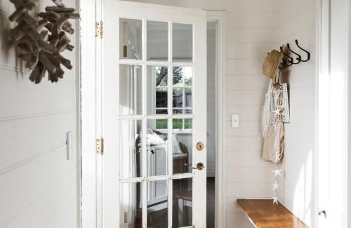 Port Fairy House | Historic 1850s Magnetic Cottage