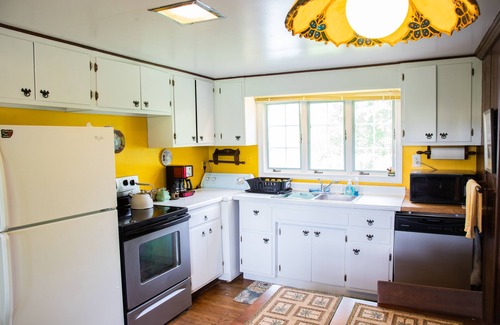 Rockbridge Baths House | Historic 1850s Home at the Base of Jump Mountain