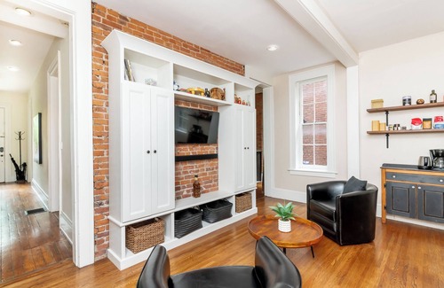 Old Louisville House | Historic 4 BR 3-1/2 BA Brick Home Old Louisville | Near Downtown Expo Derby UL