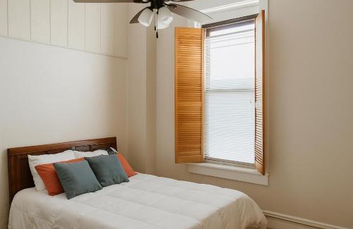 Oxford Apartment | Historic Bank Wi-fi Close To Purdue