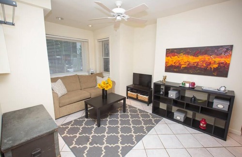 Near Northeast Apartment | Historic Capitol Hill meets trendy H Street
