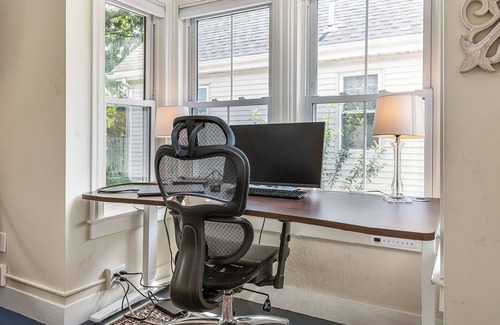 Portsmouth House | Historic Charm, Modern Comfort