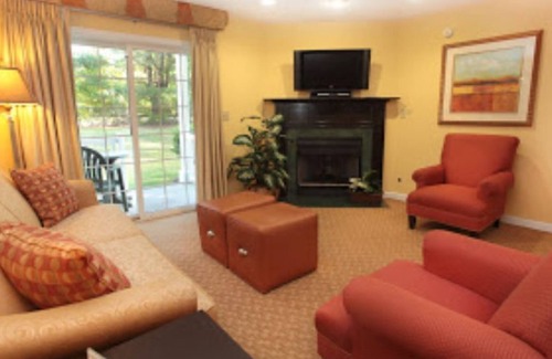 Williamsburg Condo | Historic Condor Unit A