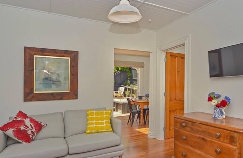 Nelson Cottage | Historic cottage in the heart of Nelson city