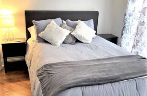 Roxboro Apartment | Historic Court Square Apt