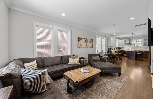 Dilworth House | Historic Dilworth Townhome