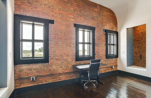 Marshall Apartment | Historic Downtown Location: Marshall Studio Escape