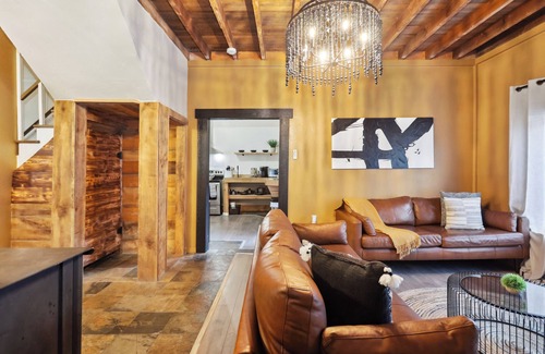 White Salmon Other | Historic farmhouse in the heart of downtown White Salmon! Newly remodeled!