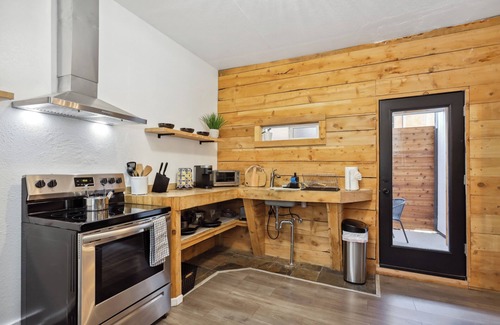 White Salmon Other | Historic farmhouse in the heart of downtown White Salmon! Newly remodeled!