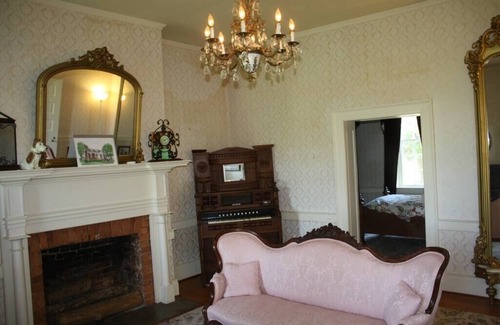 Culleoka House | Historic Hideaway 1828 Home 6 FP