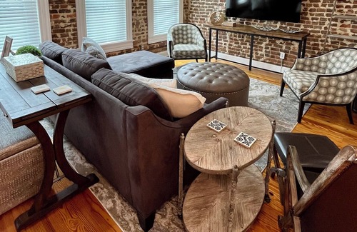 Winchester Apartment | Historic Hideaway On The Square #5