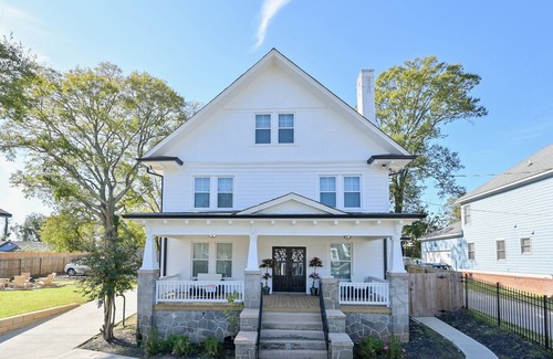 Washington Park House | Historic home in Atlanta, sleeps 14.