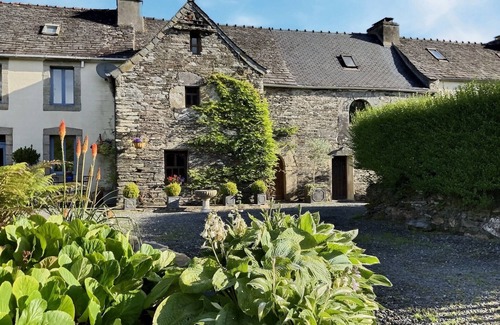 Sizun House | Historic home in the Monts D'Arrée now a dog-friendly gîte with swimming pool