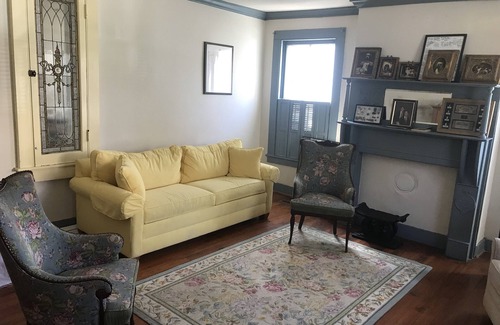 Fredericksburg House | Historic Home in old town Fredericksburg