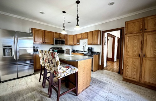 Merrimac House | Historic Home Near Wi Dells, Lake Wi & Party Space Avail!