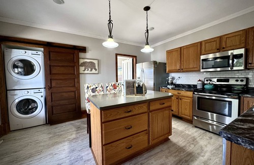 Merrimac House | Historic Home Near Wi Dells, Lake Wi & Party Space Avail!