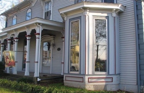 Russellville House | Historic Home - Victorian Stage Coach Inn