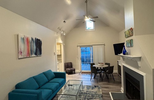 Lockerbie Square House | Historic House Downtown! On Mass Ave, Close to the Murat, Pacers, Colts, Zoo