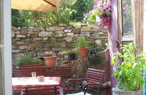 Colle San Bartolomeo House | Historic house lovingly furnished in original vintage style