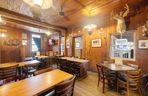 Cedar Key Apartment | Historic Island Hotel