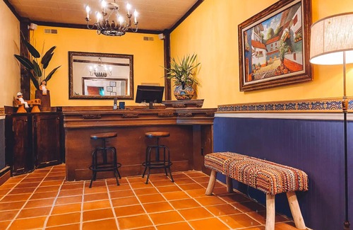 Milford House | Historic Milford Ambiance | Relaxing Well-Designed Room for Your Vacation