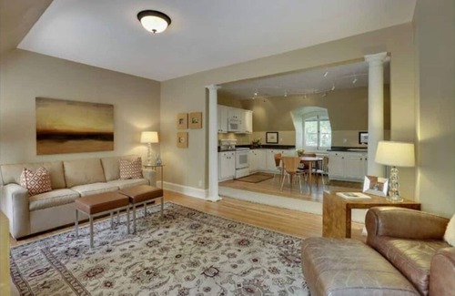 Whittier Apartment | Historic Minneapolis Mansion- 3rd floor apartment