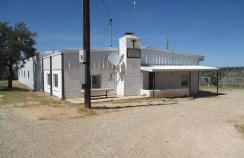 Whites City Cabin | Historic Ranch House-Perfect for family reunions and retreats