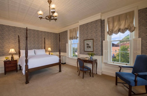 Red Wing Hotel | Historic Red Wing Lux Hotel, Whirlpool Room -Close to Dining-Museums-Art & More!