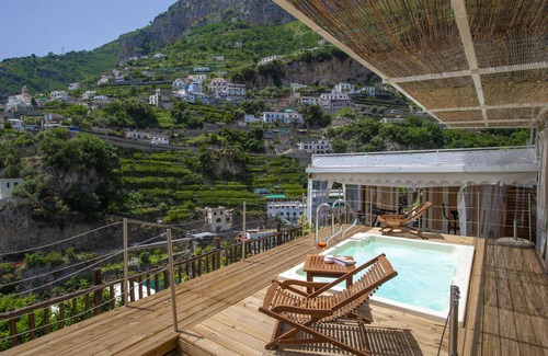 Pogerola Villa | Historic residence with spectacular views of the Amalfi sea and private jacuzzi