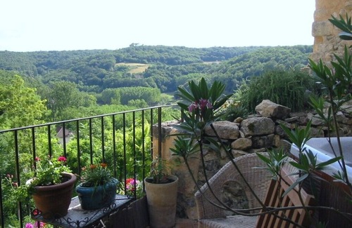 Carlux Villa | Historic stone house sharing ramparts of 11th century castle in Dordogne Val