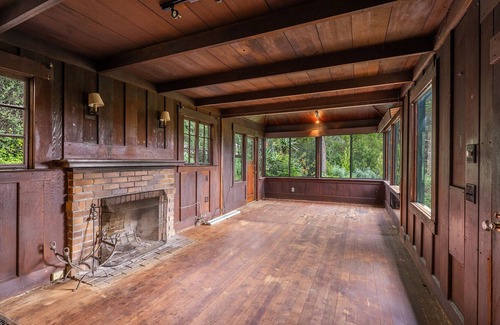 Mill Valley Cottage | Historic Town Center Cottage
