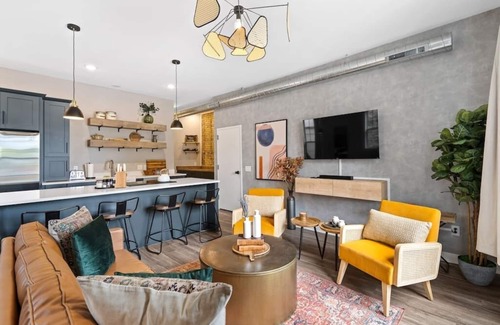 Fifth Ward House | Historic Walker’s Point Home w/ Garage + Yard