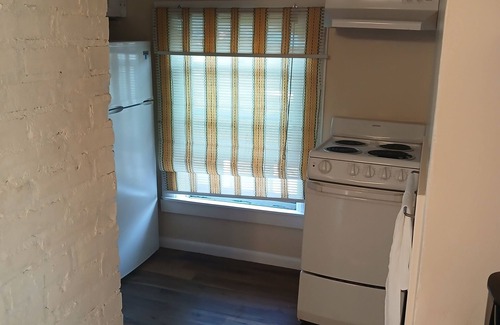 Lowry Hill East Apartment | Historical 3rd floor studio apartment in Uptown Wedge