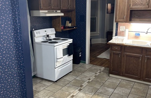 Olean Apartment | Historical District Getaway [Upper]