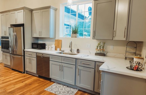 Arlington Heights House | Historical landmark, comfortable 6 bedrooms, 5.25 bath welcoming space!