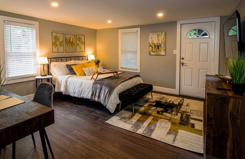 Wildwood Apartment | Historical Riverfront Marina 3 Bedroom 2.5 Bath Charmer!