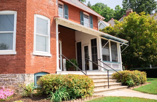Parkesburg Villa | Historical, victorian house minutes from the train station.