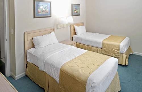 Berkeley Resort | History Adventure! Near Jamestown Settlement, Pool, Kitchen, Golf, Hiking