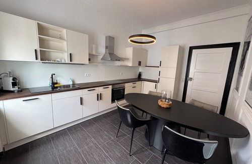 Freiburg im Breisgau Apartment | HLH - Luxus Familiensuite mit Terrasse