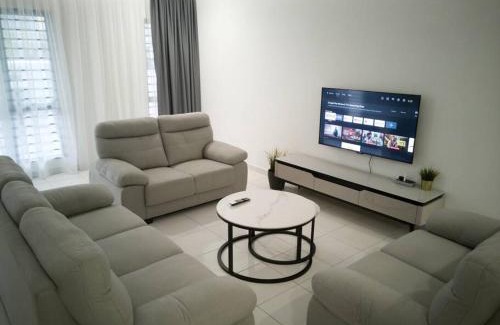 Shah Alam House | HM Residence IIII 3km - Setia City Convention