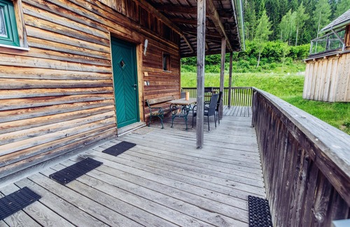Sankt Georgen am Kreischberg Ski Chalet | House with sauna and two cosy terraces