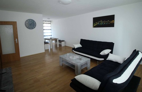 Bruchkoebel Apartment | HÖ01 large apartment with dryer and washing machine