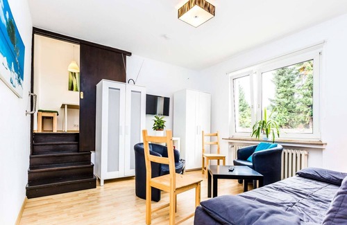Nippes Apartment | HÖ01 large apartment with dryer and washing machine